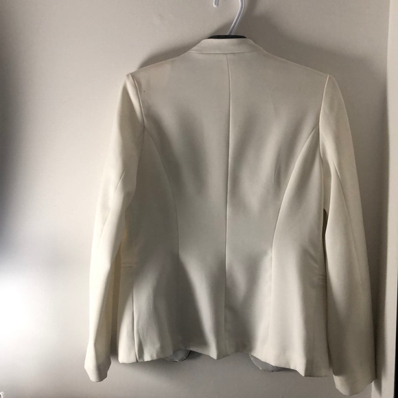 Longueuil, Montreal, Quebec - Picture 2 of 4